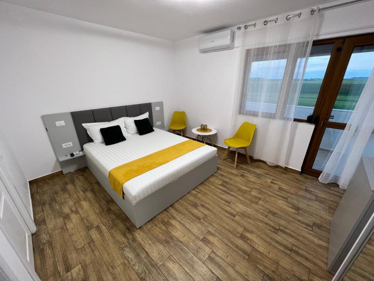 Vila Adelis Vama Veche Bagian luar foto